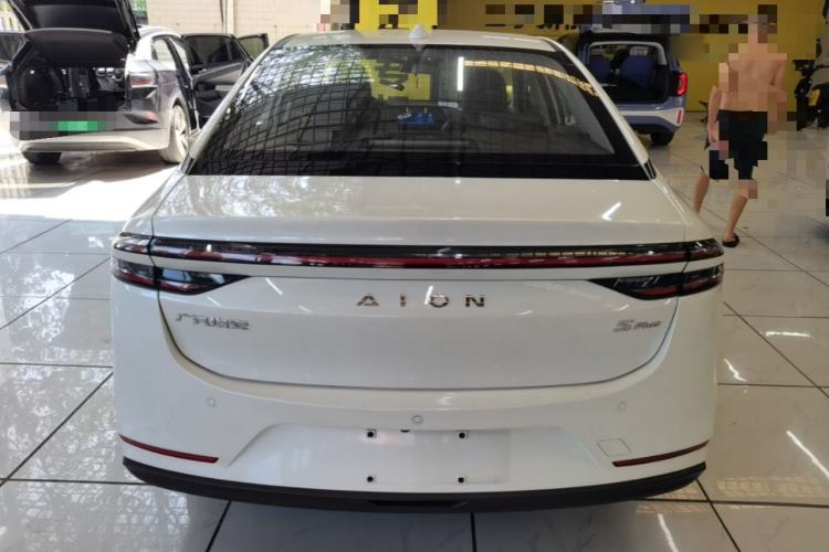 Used AION S Plus 2025 Travel Edition 53.241 kWh Rear