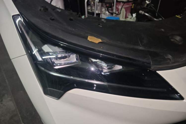 Used AION S Plus 2025 Travel Edition 53.241 kWh Right Front Headlight