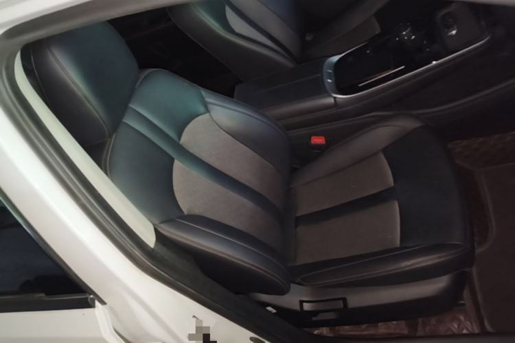 Used AION S Plus 2025 Comfort Version 53.241 kWh Right Front Seat