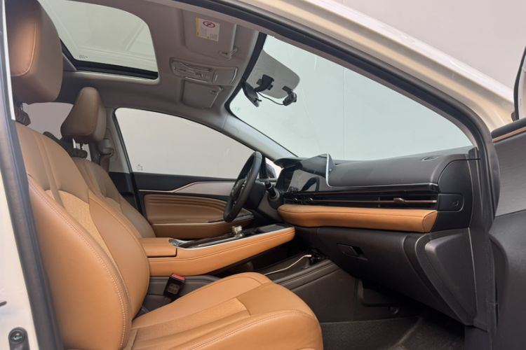 Used AION S Plus 2025 Comfort Version 53.241 kWh Right Front Seat