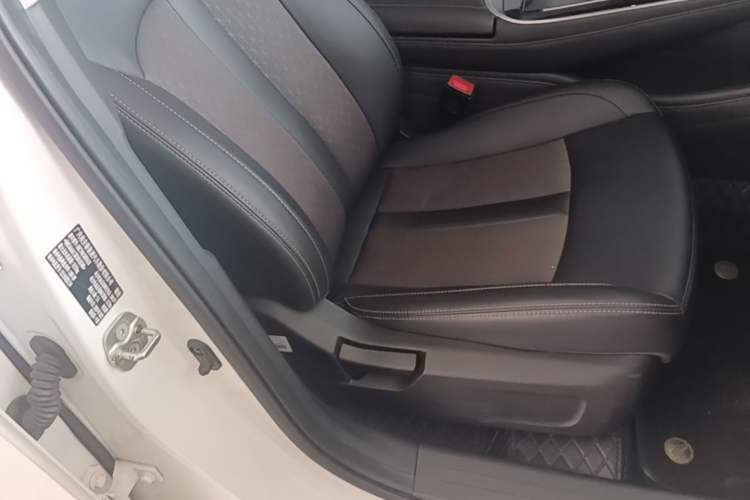 Used AION S Plus 2025 Travel Edition 53.241 kWh Right Front Seat