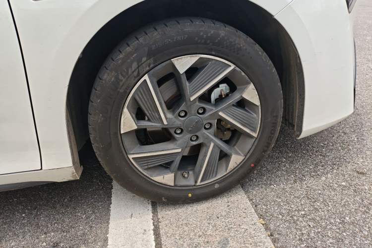 Used AION S Plus 2025 Comfort Version 53.241 kWh Right Front Wheel Hub