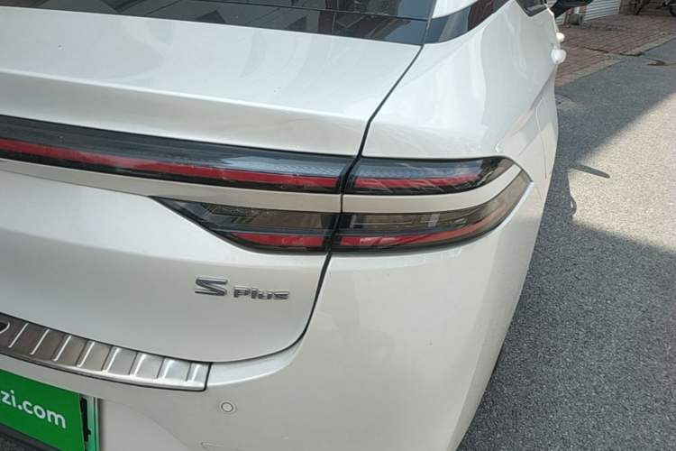 Used AION S Plus 2025 Travel Edition 53.241 kWh Right Rear Taillight