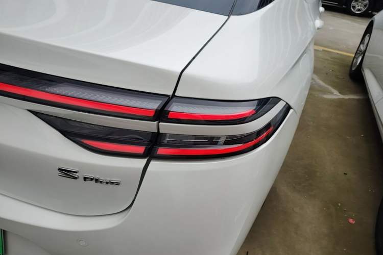 Used AION S Plus 2025 Comfort Version 53.241 kWh Right Rear Taillight