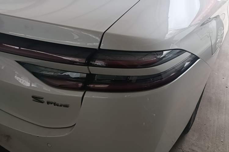 Used AION S Plus 2025 Travel Edition 53.241 kWh Right Rear Taillight