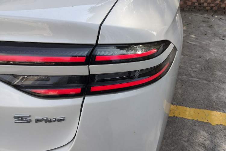Used AION S Plus 2025 Comfort Version 53.241 kWh Right Rear Taillight