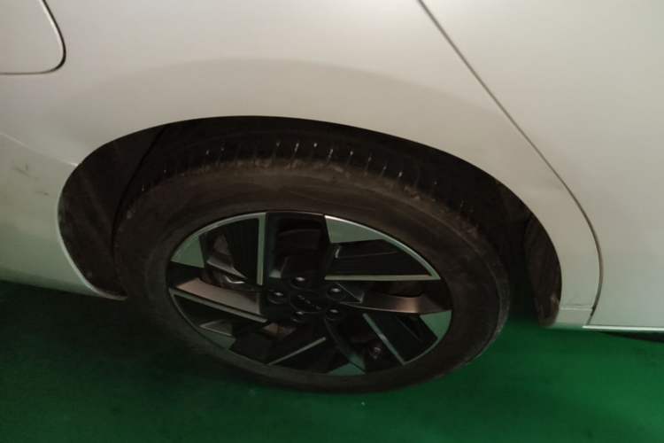 Used AION S Plus 2025 Comfort Version 53.241 kWh Right Rear Wheel Hub