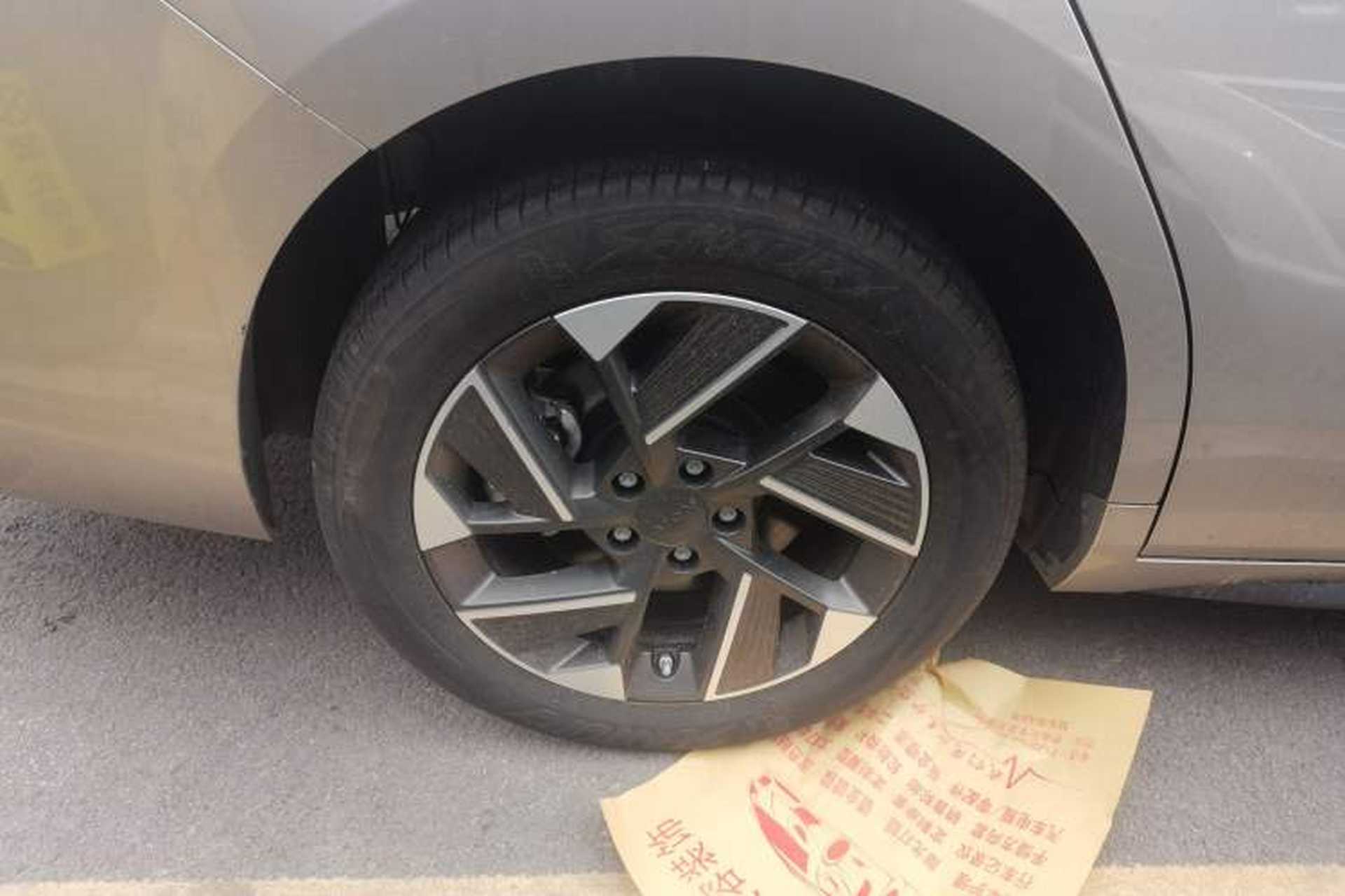 Used AION S Plus 2025 Comfort Version 53.241 kWh Right Rear Wheel Hub