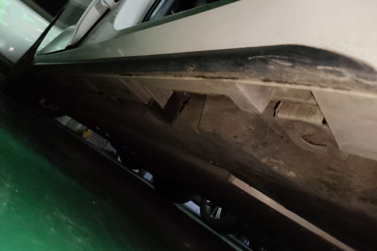 Used AION S Plus 2025 Comfort Version 53.241 kWh Right Side Sill