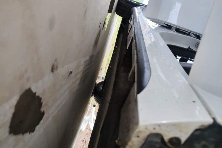 Used AION S Plus 2025 Comfort Version 53.241 kWh Right Side Sill