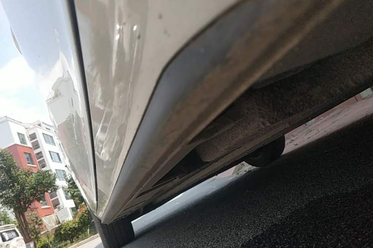 Used AION S Plus 2025 Travel Edition 53.241 kWh Right Side Sill