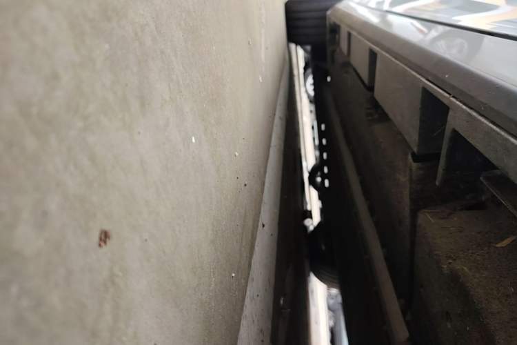 Used AION S Plus 2025 Comfort Version 53.241 kWh Right Side Sill