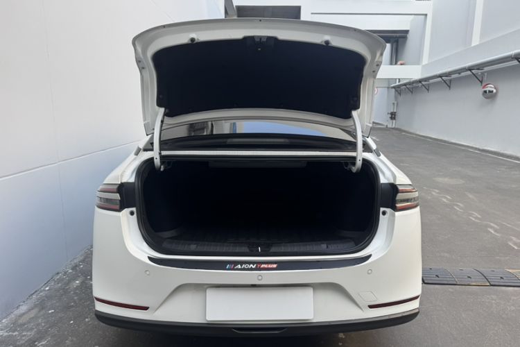 Used AION S Plus 2025 Comfort Version 53.241 kWh Trunk