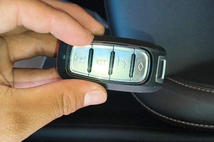 Used AION S Plus 2025 Travel Edition 53.241 kWh Vehicle Key