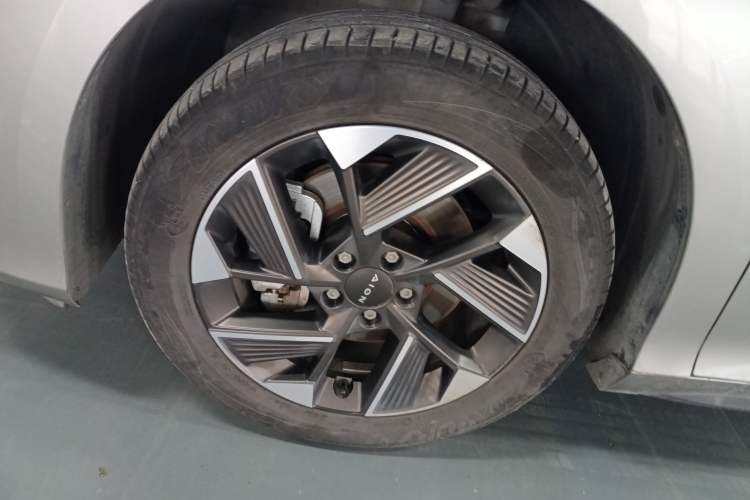 Used AION S Plus 2026 Model Luxury Edition Exterior 4