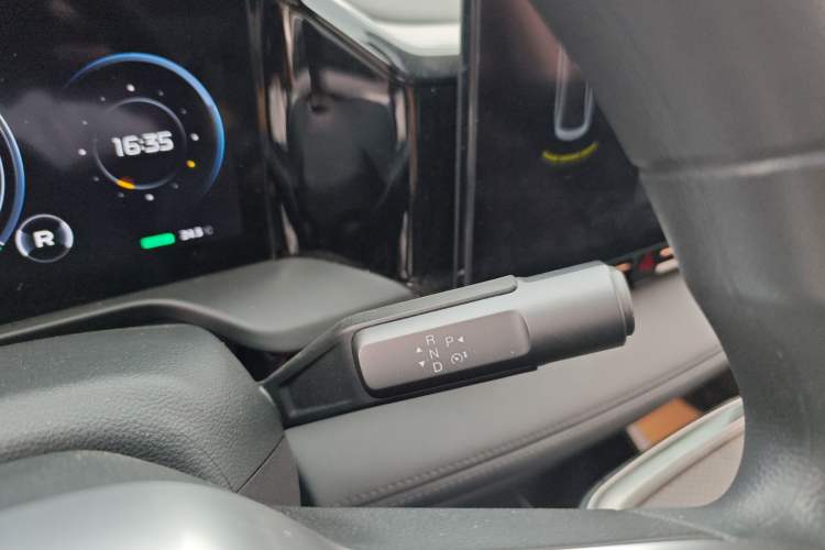 Used AION S Plus 2026 Model Comfort Edition Gear Lever