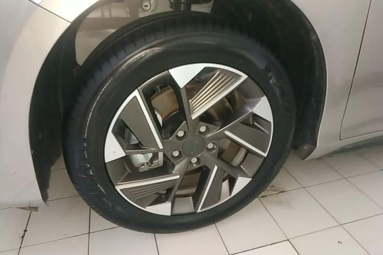Used AION S Plus 2026 Model Luxury Edition Left Front Wheel Hub