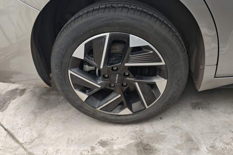 Used AION S Plus 2026 Model Comfort Edition Right Rear Wheel Hub