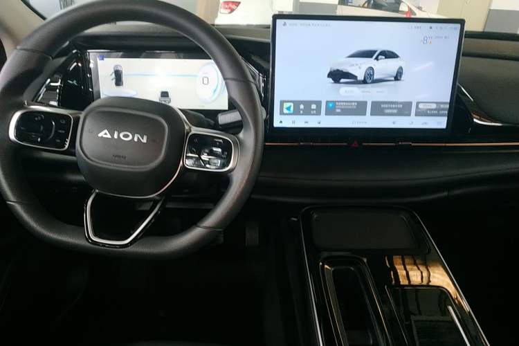 Used AION S Plus 2026 Model Luxury Edition Audio And AC Panel