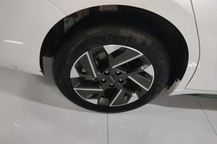 Used AION S Plus 2026 Model Comfort Edition Exterior 3