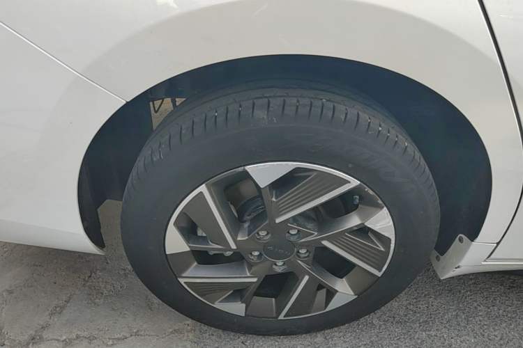 Used AION S Plus 2026 Model Comfort Edition Exterior 5