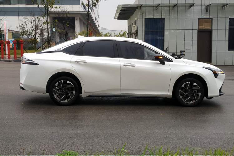 Used AION S Plus 2026 Model Comfort Edition Exterior 9