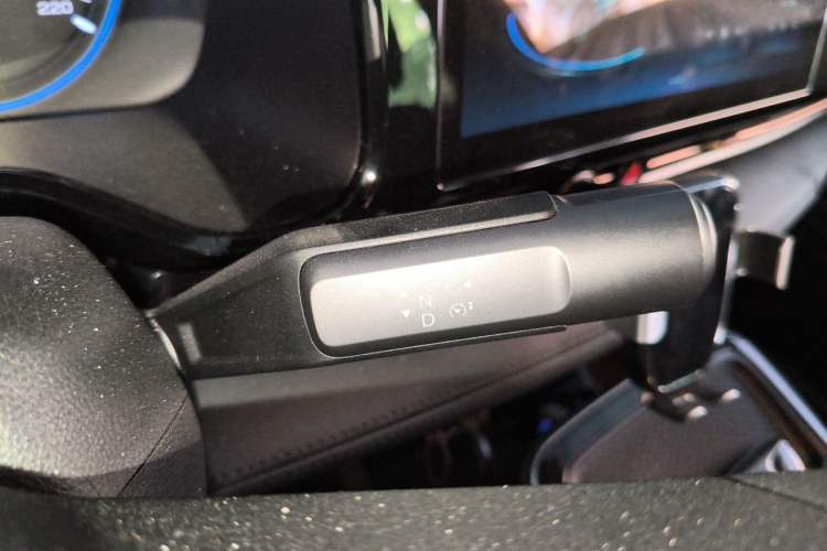 Used AION S Plus 2026 Model Comfort Edition Gear Lever