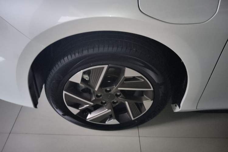 Used AION S Plus 2026 Model Comfort Edition Left Front Wheel Hub