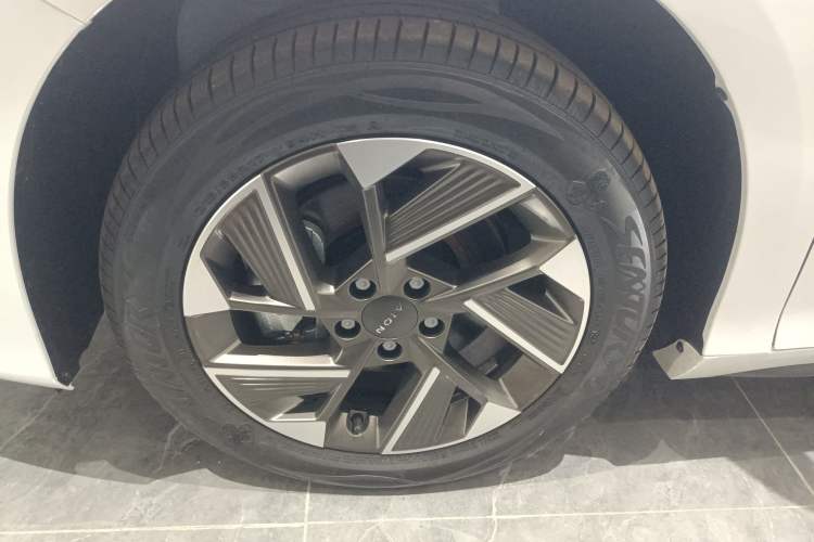 Used AION S Plus 2026 Model Luxury Edition Left Front Wheel Hub