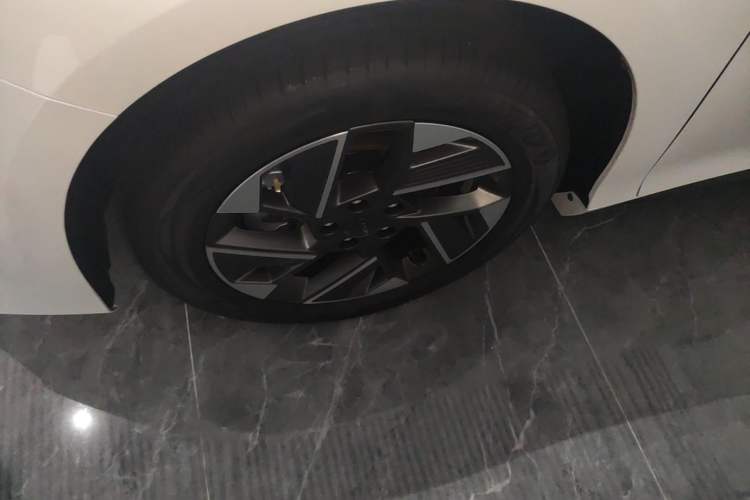 Used AION S Plus 2026 Model Luxury Edition Left Front Wheel Hub