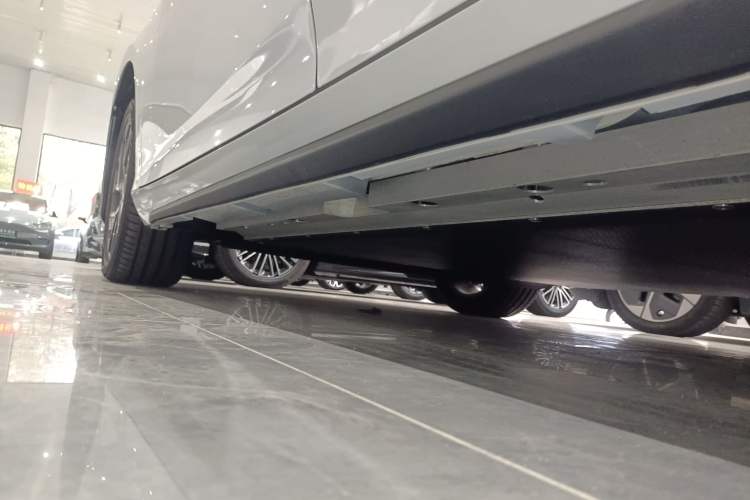 Used AION S Plus 2026 Model Luxury Edition Left Side Sill