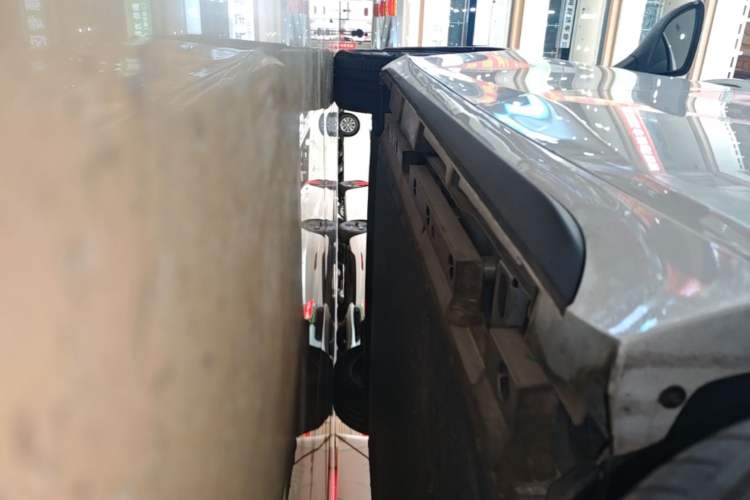 Used AION S Plus 2026 Model Comfort Edition Left Side Sill