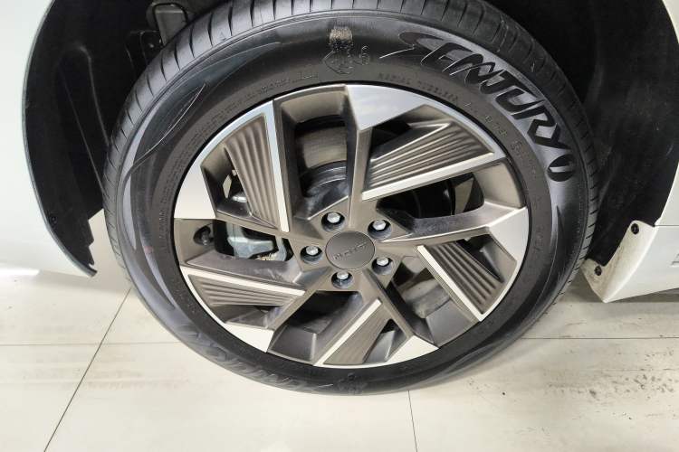 Used AION S Plus 2026 Model Comfort Edition Right Rear Wheel Hub