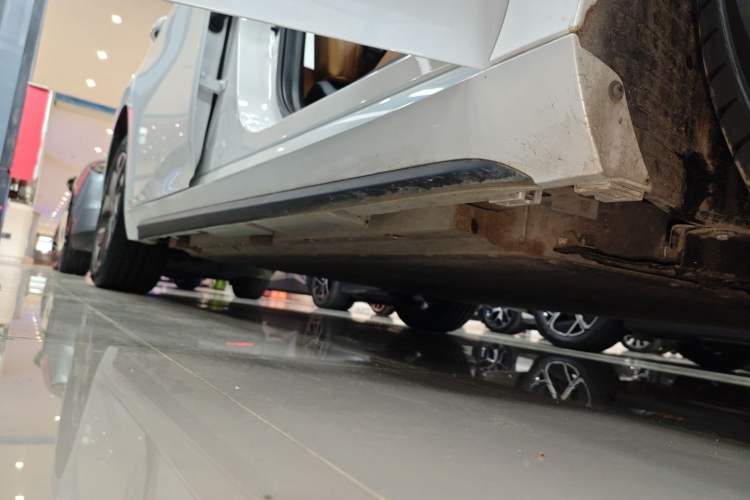 Used AION S Plus 2026 Model Comfort Edition Right Side Sill