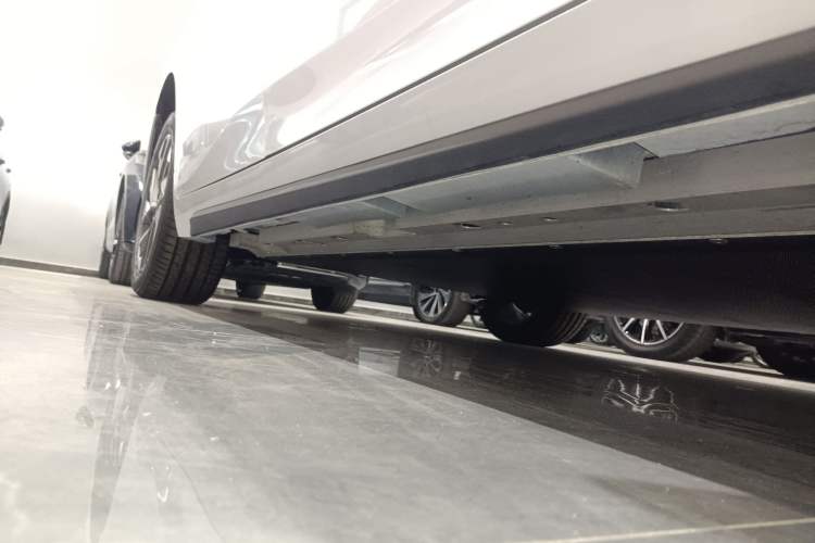Used AION S Plus 2026 Model Luxury Edition Right Side Sill