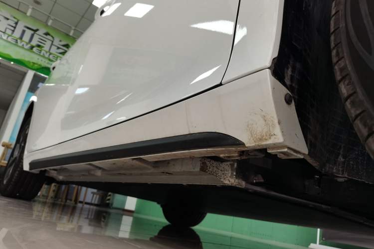 Used AION S Plus 2026 Model Comfort Edition Right Side Sill