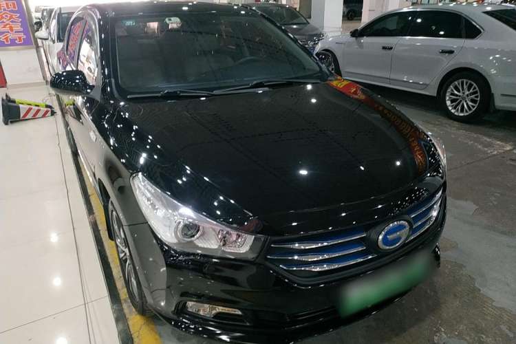 Used AION Trumpchi GA3S PHEV 2017 1.5L Prestige Edition Front Right 45 Deg