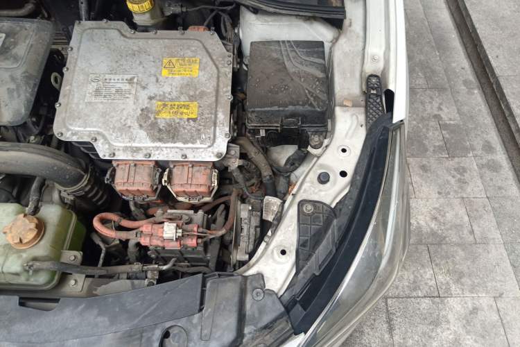 Used AION Trumpchi GA3S PHEV 2017 1.5L Elite Edition Engine Bay Left