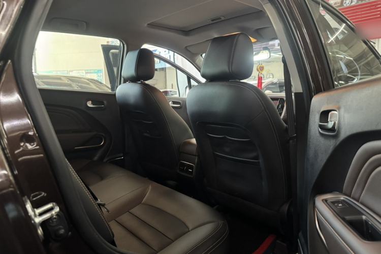 Used AION Trumpchi GE3 2018 530 Internet Enjoyment Version Interior 7