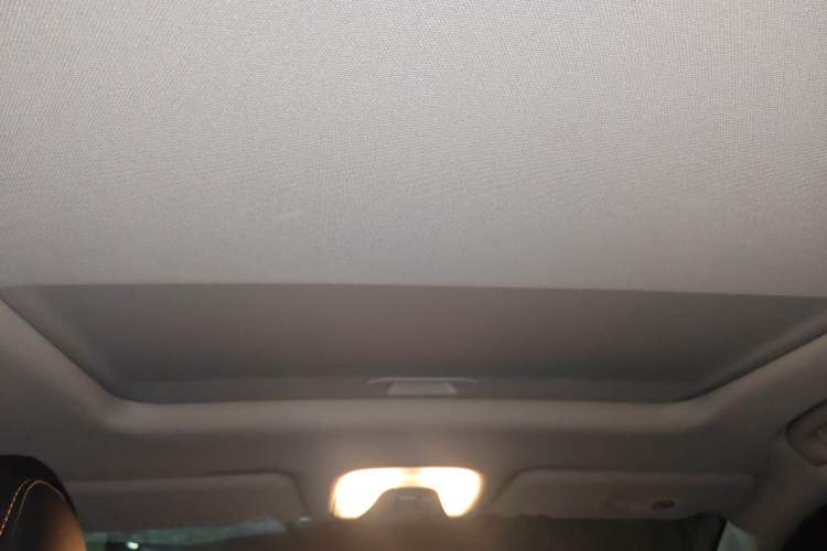 Used AION Trumpchi GE3 2017 310 Prestige Edition Headliner