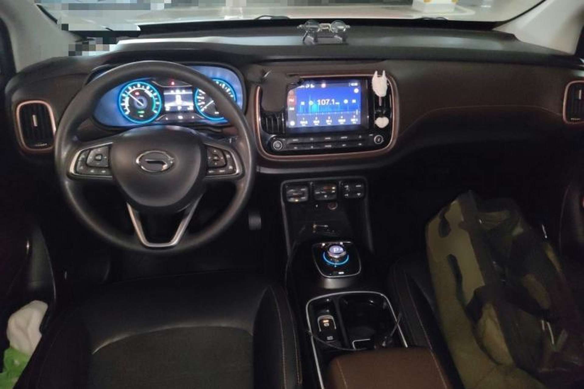 Used AION Trumpchi GE3 2017 310 Smart Edition Center Console