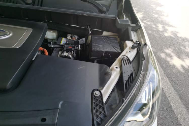 Used AION Trumpchi GE3 2017 310 Prestige Edition Engine Bay Left