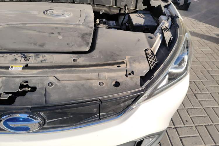 Used AION Trumpchi GE3 2017 310 Smart Edition Engine Bay Left