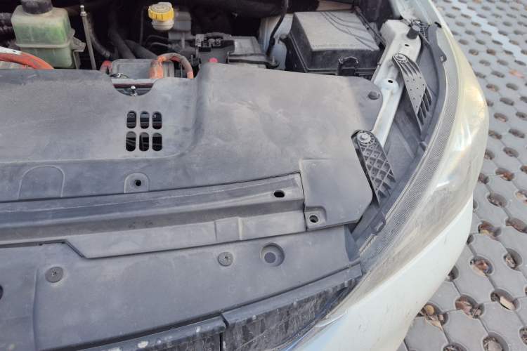 Used AION Trumpchi GE3 2017 310 Smart Edition Engine Bay Left