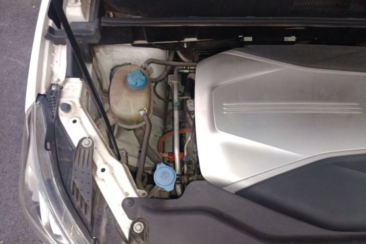 Used AION Trumpchi GE3 2017 310 Smart Edition Engine Bay Right