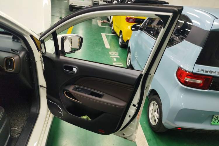 Used AION Trumpchi GE3 2017 310 Smart Edition Right Front Door Interior