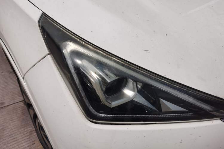 Used AION Trumpchi GE3 2017 310 Prestige Edition Right Front Headlight
