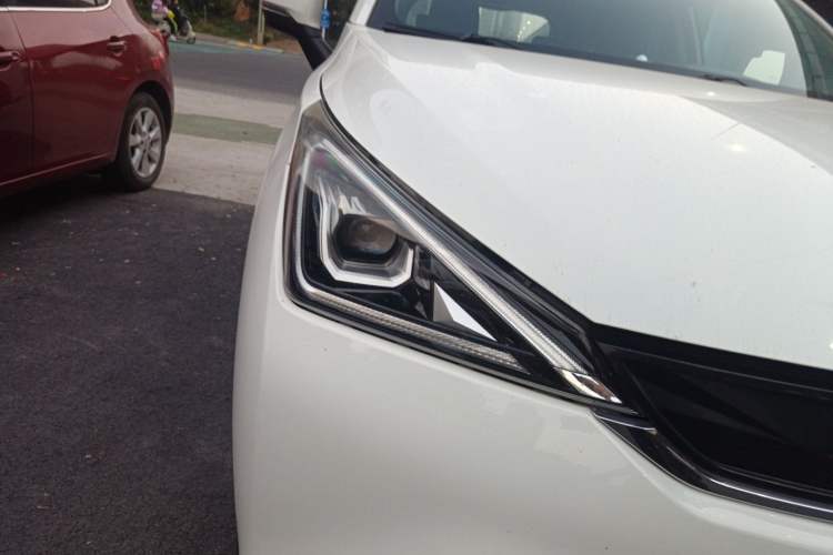 Used AION Trumpchi GE3 2017 310 Smart Edition Right Front Headlight