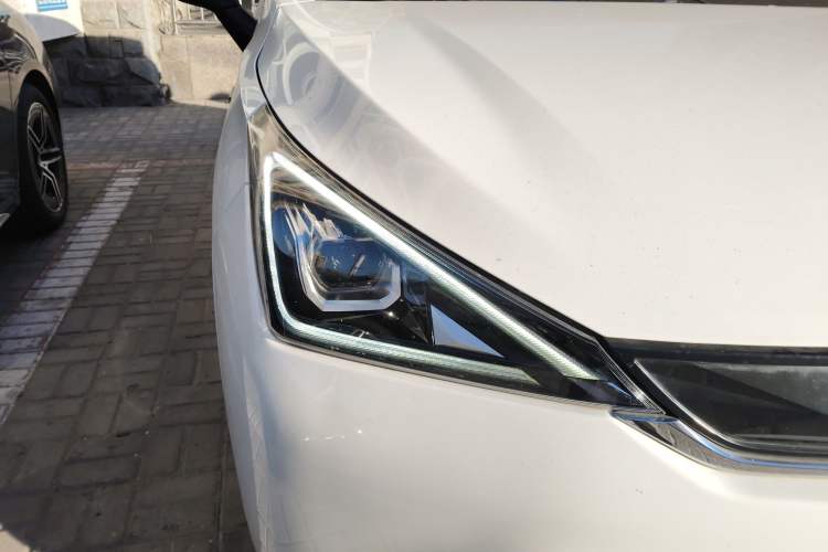 Used AION Trumpchi GE3 2017 310 Smart Edition Right Front Headlight