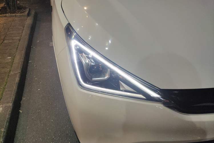 Used AION Trumpchi GE3 2017 310 Prestige Edition Right Front Headlight